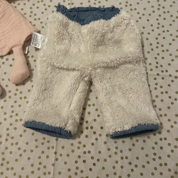 Baby Girl Gap Pants - Picture 3 of 4